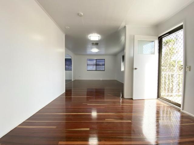 RENOVATED 5 BEDROOM HOUSE WITH ROOM TO MOVE!