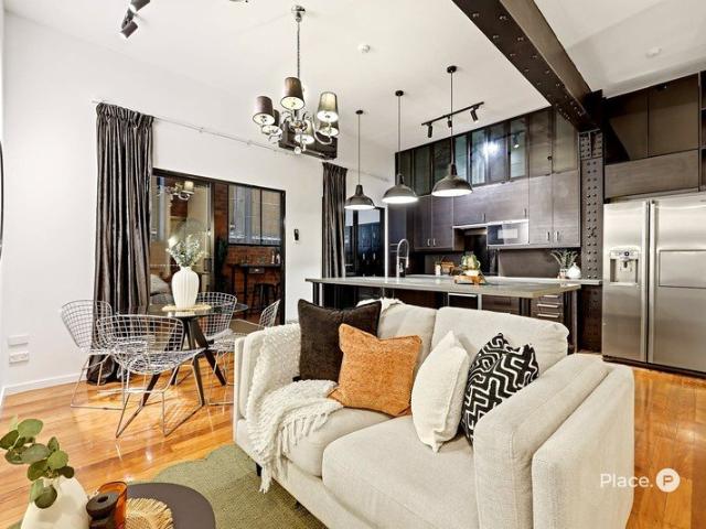 Renovated 80sqm New York Style Loft with North Facing Sunroom and Separate Office