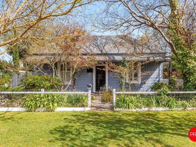 Renovated Cottage with a Secret Garden