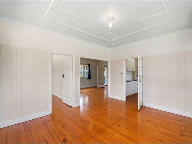 Renovated Cottage with a Spacious Yard!