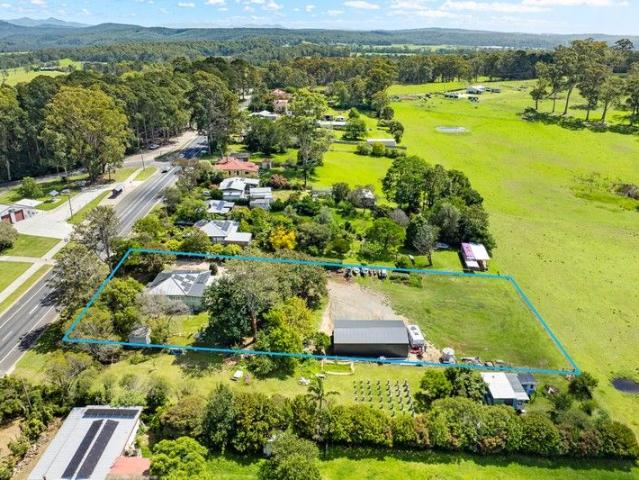 Renovated Cottage, Double Block & Impressive Shed