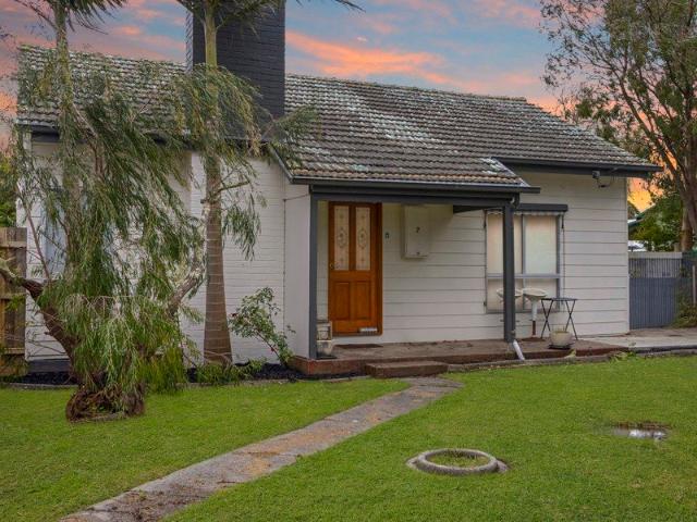Renovated Cottage in the Heart of Town