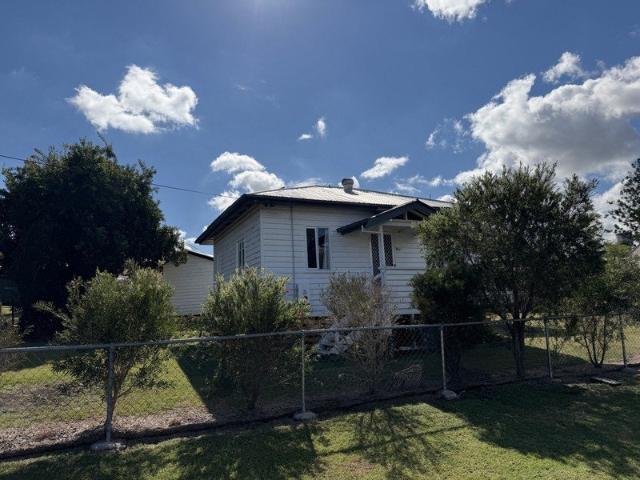 Renovated Cottage Offering Comfort, Convenience & Value
