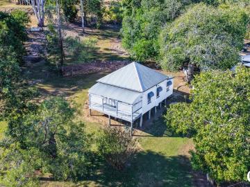 Renovated Cottage on Half an Acre