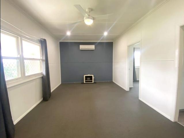 Renovated Cottage on Sought after Hospital Hill