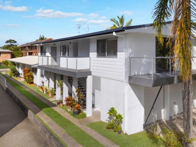 Renovated coastal apartments five minutes to beach