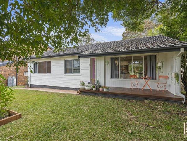 Renovated coastal charm in desirable location!