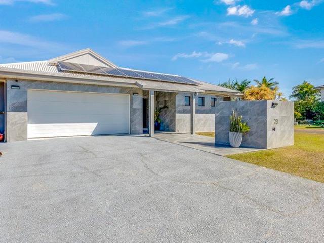 RENOVATED COASTAL ENTERTAINER WITH GOLF COURSE AT YOUR BACK DOOR AND MINUTES TO THE NEACH