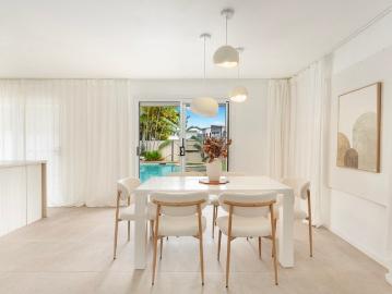 Renovated Coastal Entertainer in Prime Miami