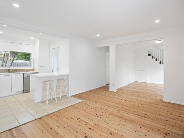 Renovated Coastal Family Home Just 350m to the Beach