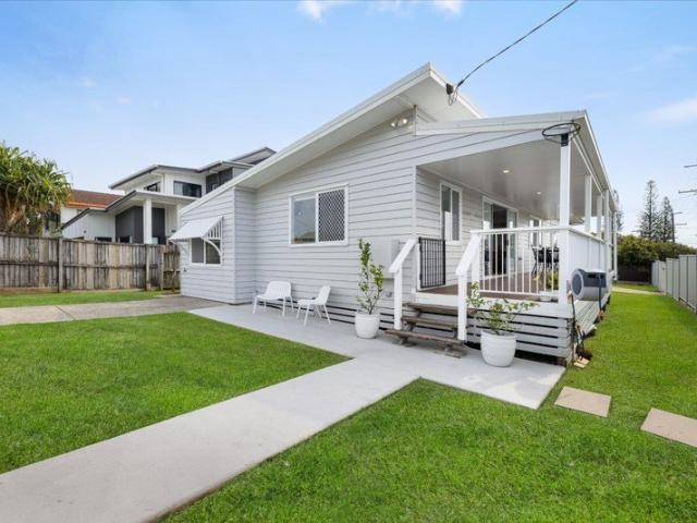 RENOVATED COASTAL LIVING IN THE HEART OF DICKY BEACH