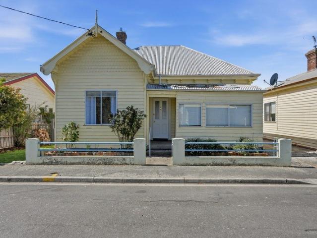 Renovated Comfort with Sunny Living Spaces