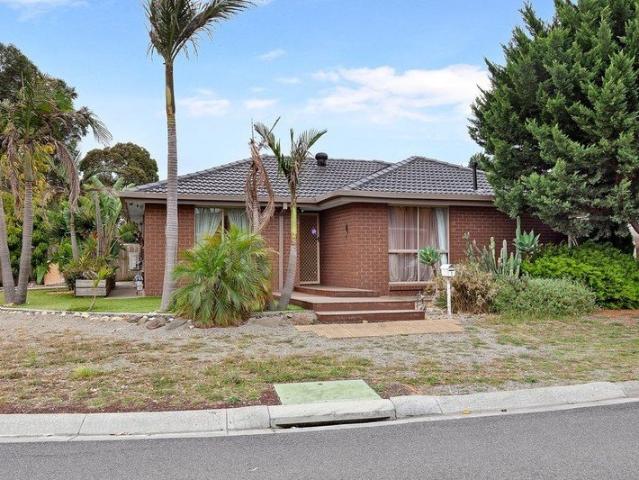 Renovated Comfort in a Convenient St Albans Location