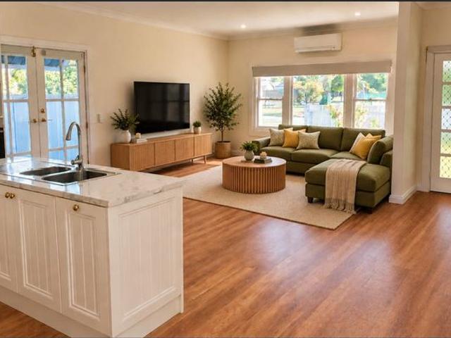 Renovated & Convenient cottage!