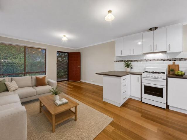 Renovated, Convenient & Ready to Move In NO BODY CORPORATE
