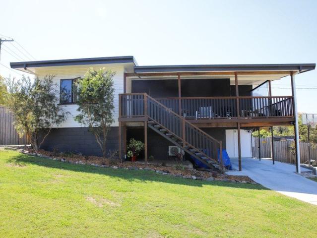 Renovated Character Charm, Stunning Mountain Views and Relaxed Country Living in Beaudesert