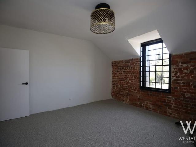 RENOVATED CHARACTER LIVING