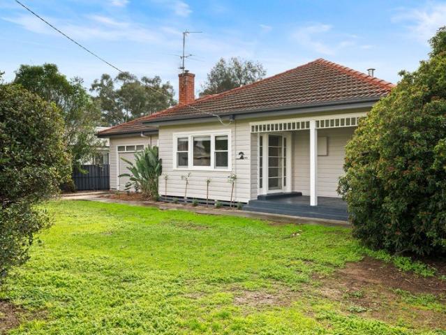 RENOVATED & CLOSE TO CBD
