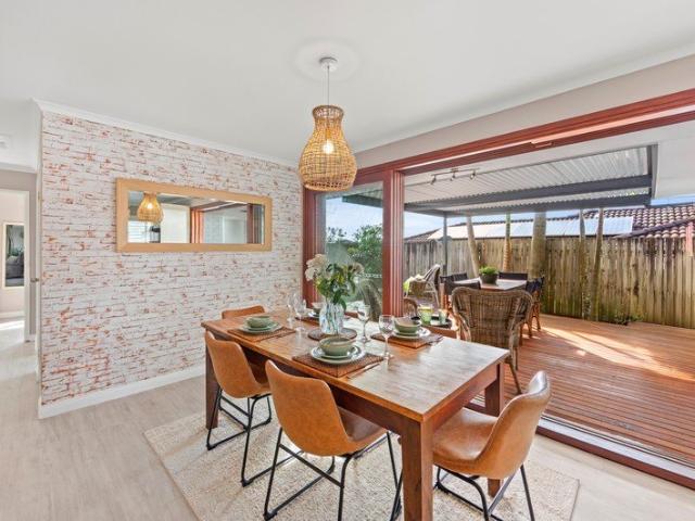 Renovated Cul De Sac Living with Easy Outdoor Entertaining