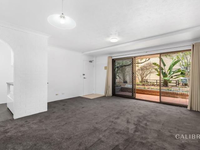 renovated and fully air conditioned ground floor apartment