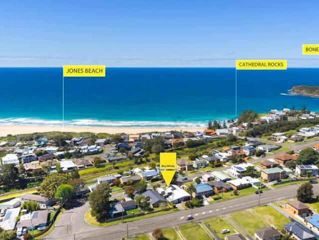Renovated and level beachside Torrens duplex