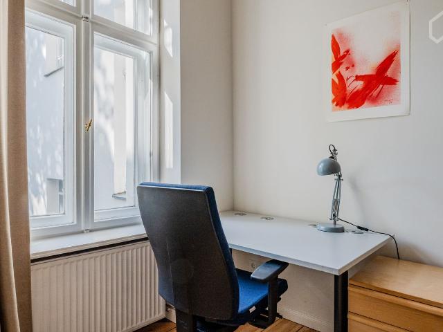 Renovated and lovingly furnished old building apartment in very quiet but central location, Berlin Amsterdam Apartments for Rent