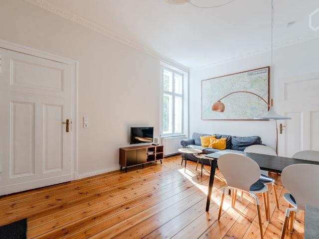 Renovated and lovingly furnished old building apartment in very quiet but central location, Berlin Amsterdam Apartments for Rent