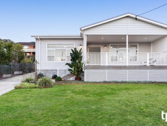 Renovated and Refined Modern Simplicity in a Leading Lifestyle Location