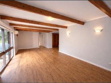 Renovated Acreage Living with Large Shed in Kialla West!