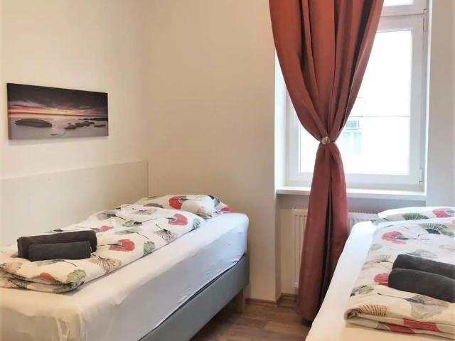 Renovated Apartment near Reumannplatz, Vienna Amsterdam Apartments for Rent