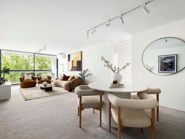 Renovated Apartment Offers A Spacious Floorplan In A Secure Building & A Level Walk To Double Bay Village And The Water's Edge