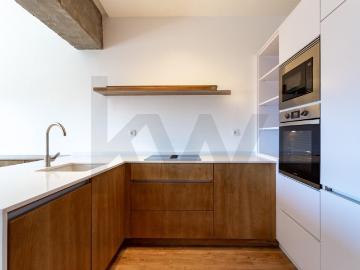 Renovated apartment on Avenida da República