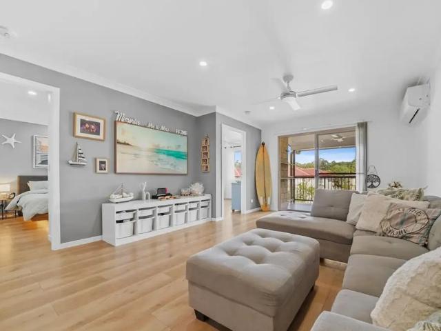 Renovated Apartment in an Ultra Convenient Location