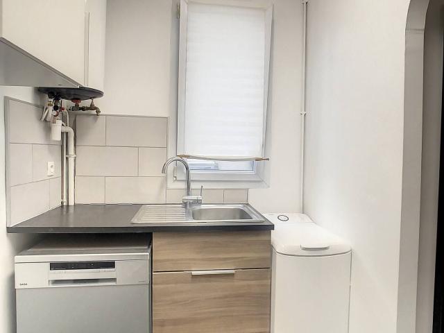 Renovated apartment in central district