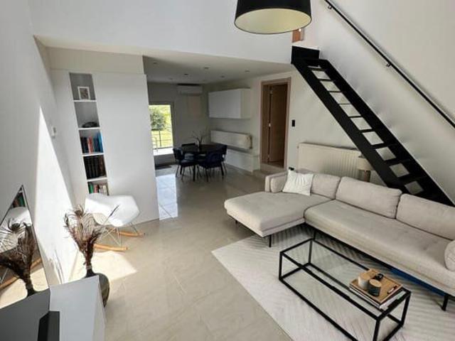 Renovated apartment, private entrance & parking, Gingelom