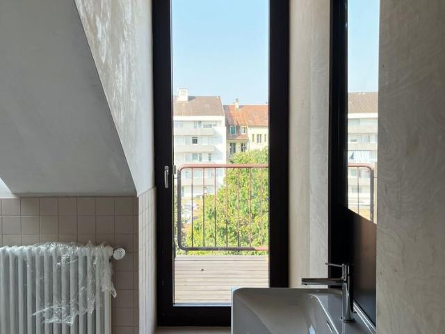 Renovated attic apartment with balcony in St. Johann!
