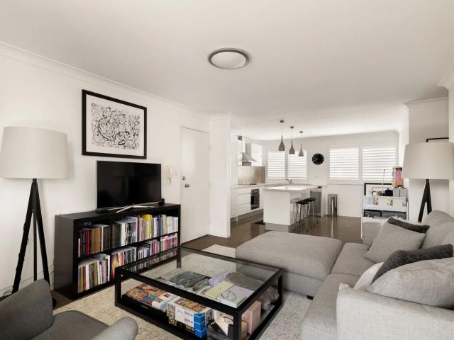 renovated boutique apartment in the heart of ascot