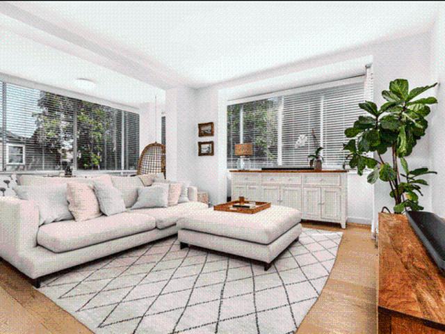 Renovated Beachside Apartment with 3 Bedrooms, 2 Bathrooms, and Lock Up Garage