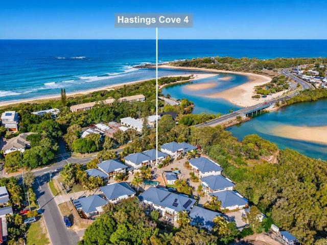 Renovated Beachside Retreat in the Heart of Hastings Point