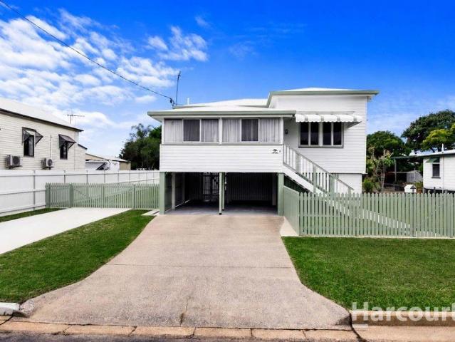 Renovated Beauty That Must Be Seen To Be Believed 2 Properties On The One Block