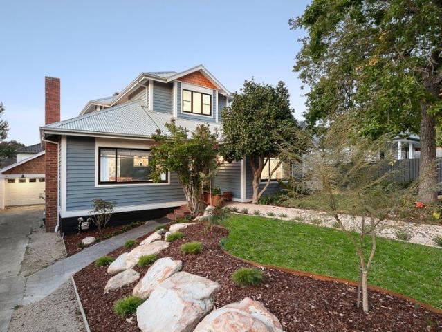 Renovated 5 Bedroom Family Oasis