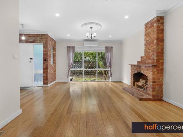 RENOVATED BIG 3 BEDROOM TOWNHOUSE LUG & TIMBER FLOORS IN A FANTASTIC LOCATION