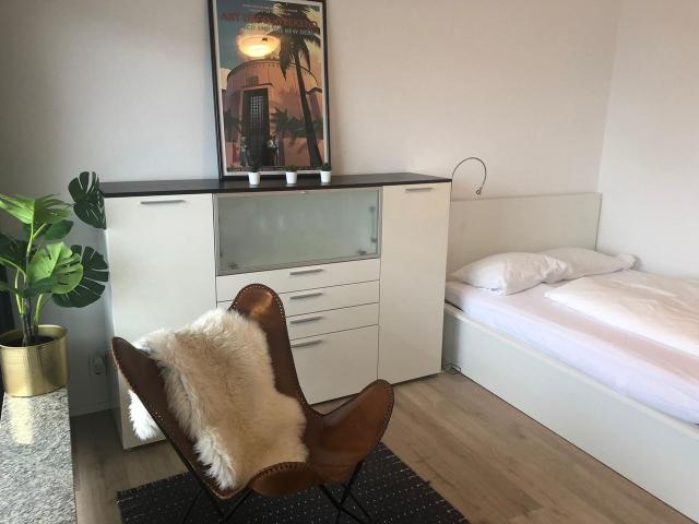 Renovated, bright, central apartment with view over all of Cologne, balcony and underground parking, Koln Amsterdam Apartments for Rent