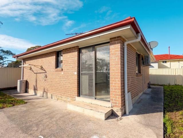 RENOVATED GRANNY FLAT