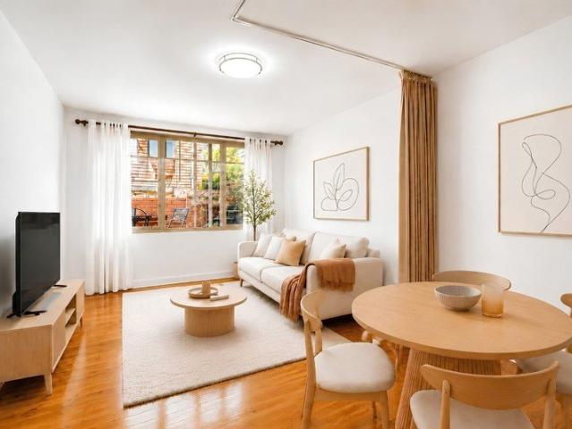 Renovated ground floor apartment, move in ready