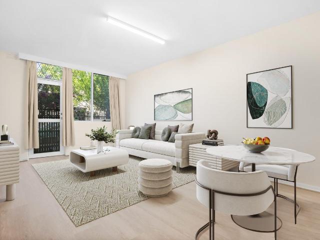 Renovated Ground Floor Retreat with Leafy Courtyard
