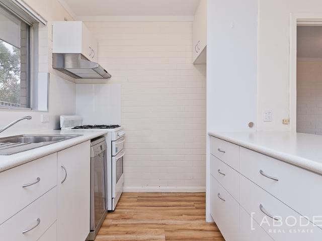 RENOVATED GROUND FLOOR UNIT