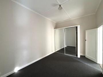 Renovated Ground Floor 2 Bedroom Unit in Geelong West