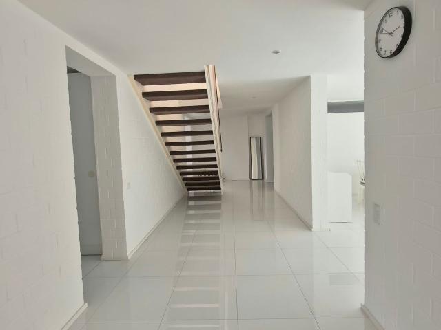 Renovated detached house near the European School in Frankfurt am Main, Frankfurt Amsterdam Apartments for Rent