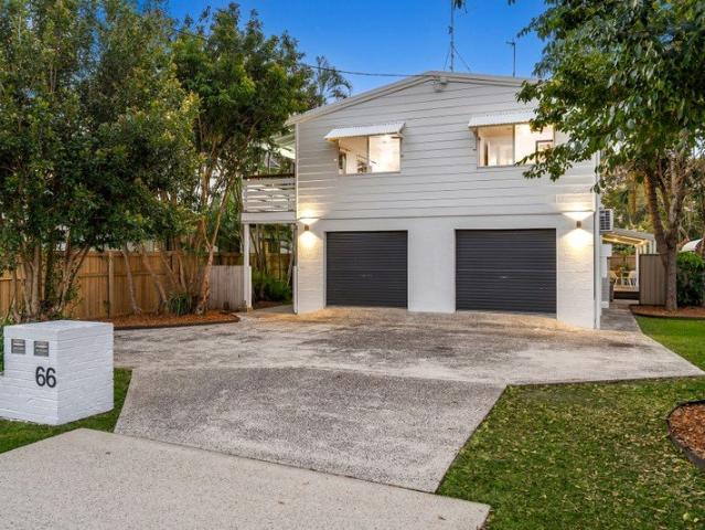 Renovated dual occupancy, walking distance to the beach